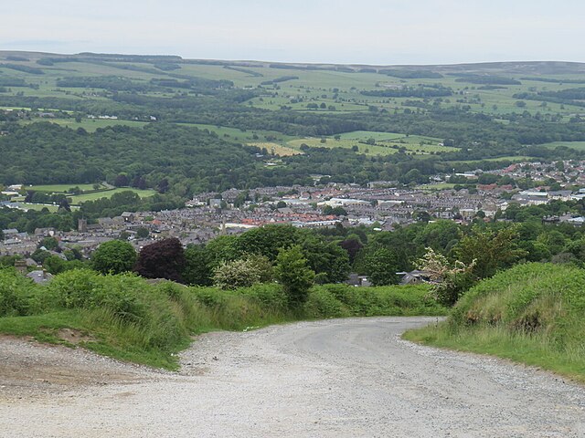Keighley Road, Ilkley Moor by Malc McDonald, CC BY-SA 2.0 , via Wikimedia Commons